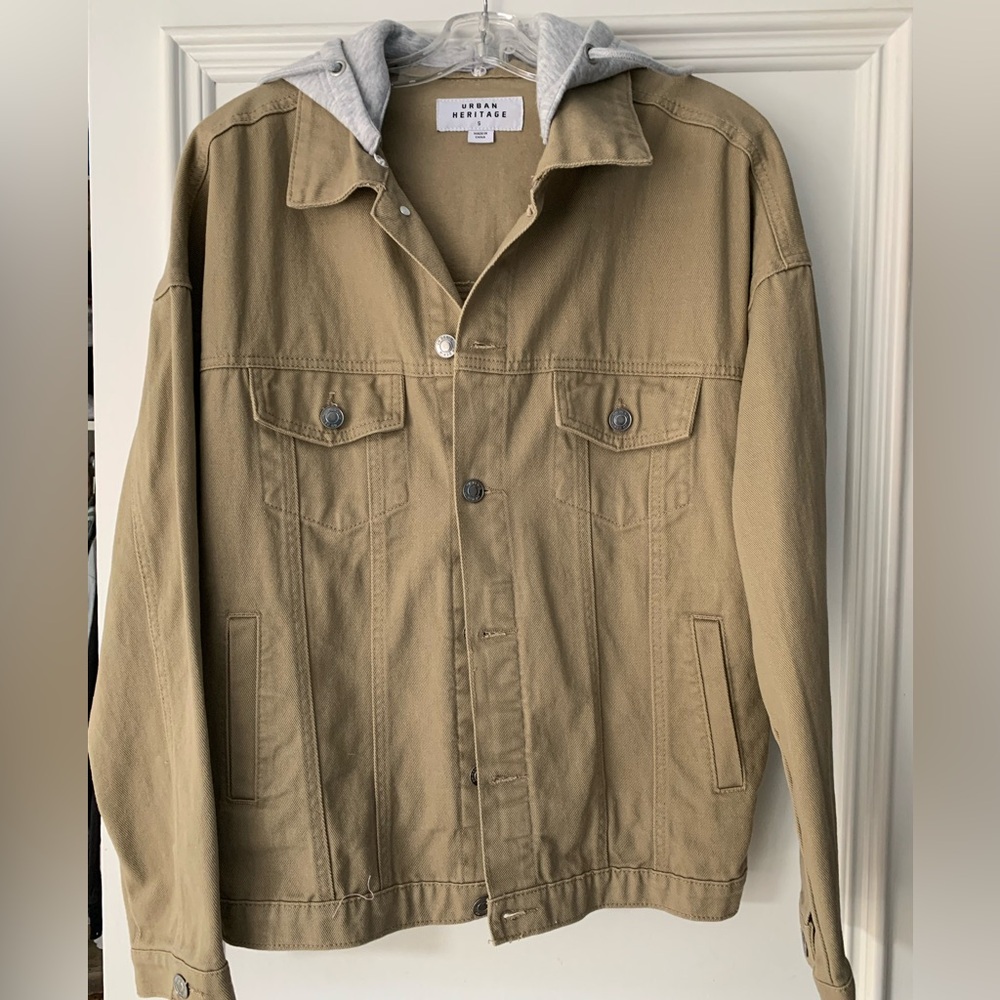 Man’s Size S Tan Jean Jacket w Detachable Hood